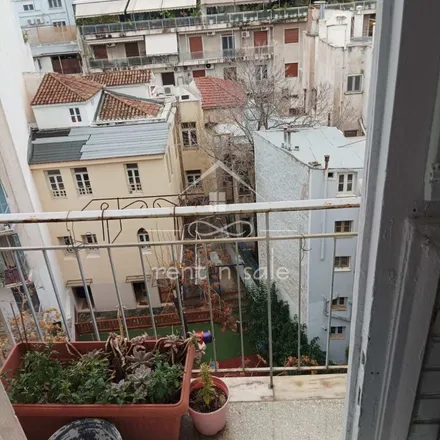 Image 1 - Burgeremos, Εμμανουήλ Μπενάκη 76, Athens, Greece - Apartment for rent