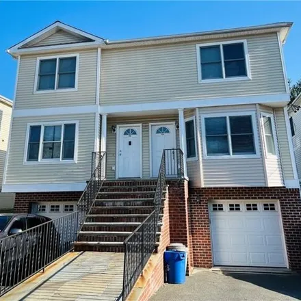 Rent this 3 bed townhouse on 154 Lakeview Avenue East in East White Plains, Town/Village of Harrison