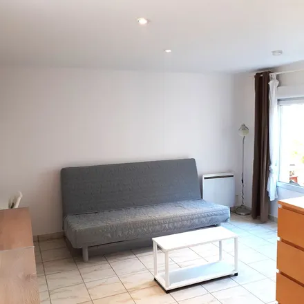 Rent this 1 bed apartment on 2 Avenue Saint-Laurent in 91400 Orsay, France