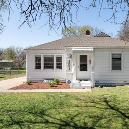 Buy this 3 bed house on 1541 North Saint Clair Street in Wichita, KS 67203