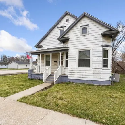 Buy this 1 bed house on 1920 Schiller Street in Muscatine, IA 52761