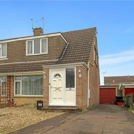 Buy this 2 bed duplex on Shapwick Close in Swindon, SN3 3RQ