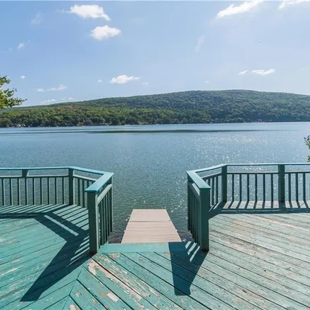 Buy this 1 bed house on 582 Jersey Avenue in Village of Greenwood Lake, Orange County
