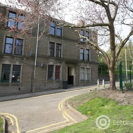 Rent this 3 bed apartment on Tartan Coffeehouse in Perth Road, Seabraes