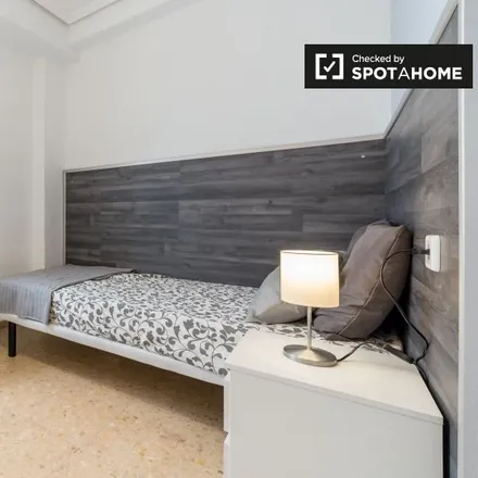 Rent this 6 bed room on GLS in Carrer de Dolores Marqués, 18