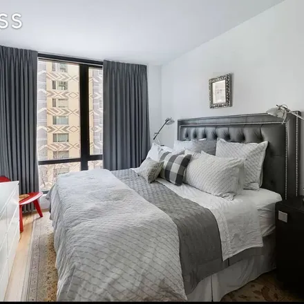 Rent this 1 bed apartment on 15 West 116th Street in New York, NY 10026