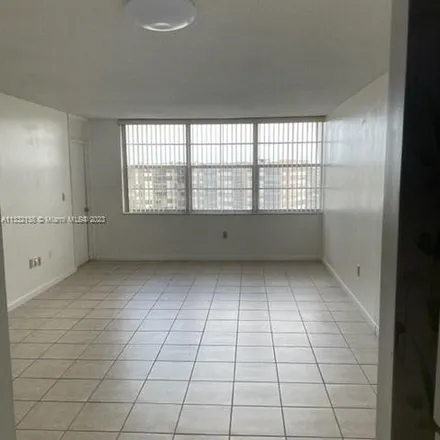 Image 6 - 900 Saint Charles Place, Pembroke Pines, FL 33026, USA - Apartment for rent
