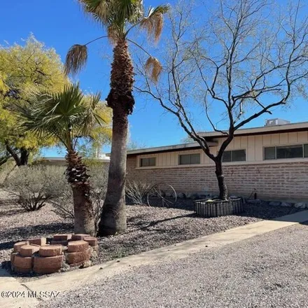 Rent this 3 bed house on 7006 East Flamenco Place in Tucson, AZ 85710