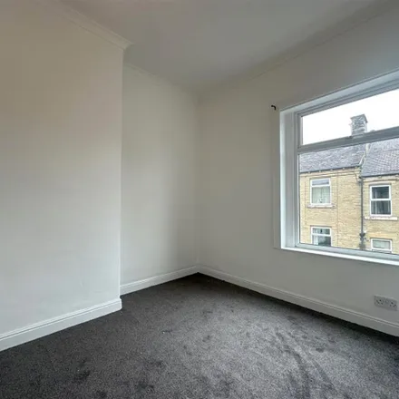Image 7 - Hardy Street, Brighouse, HD6 1UA, United Kingdom - Apartment for rent