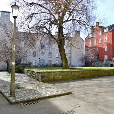 Image 5 - Macraes of Edinburgh, 208 Canongate, City of Edinburgh, EH8 8DD, United Kingdom - Apartment for rent