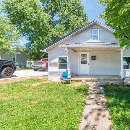 Rent this 3 bed house on 223 Bryan Street in Glasgow, KY 42141