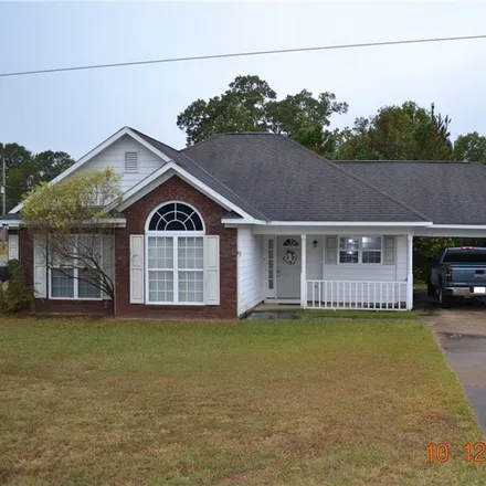 Buy this 3 bed house on 198 Red Wood Drive in Phenix City, AL 36869