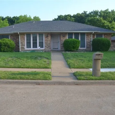Buy this 4 bed house on 4434 Atlanta Drive in Plano, TX 75093