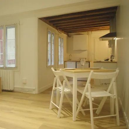 Rent this 1 bed apartment on 18 Rue Saumaise in 21000 Dijon, France