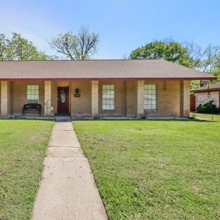 Buy this 3 bed house on 283 Stanford Road in Lake Jackson, TX 77566