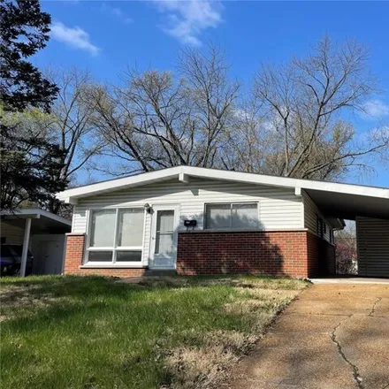 Rent this 3 bed house on 365 Larry Drive in Florissant, MO 63033