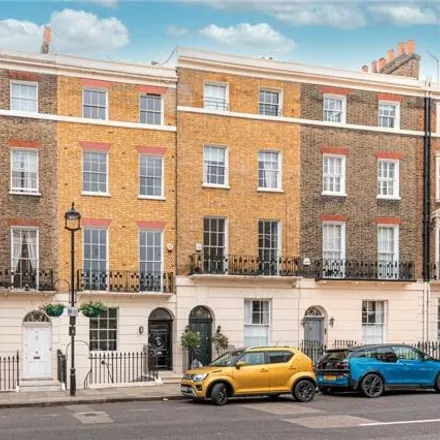 Rent this 4 bed townhouse on 20 Albion Street in London, W2 2LG