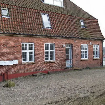 Rent this 2 bed apartment on Flensborgvej 2H in 6340 Kruså, Denmark