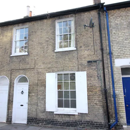 Rent this 3 bed townhouse on 5 Bentinck Street in Cambridge, CB2 1HG