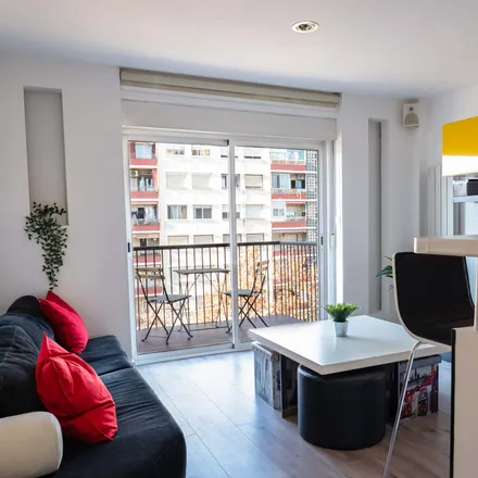 Image 2 - Paseo de Calanda, 35, 50010 Zaragoza, Spain - Apartment for rent