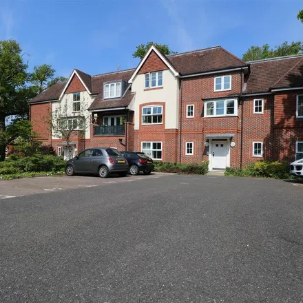 Rent this 2 bed apartment on St Catherines Wood in Camberley, GU15 2NF