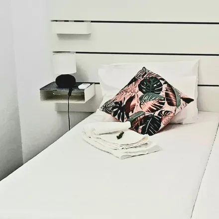Rent this 1 bed apartment on Rua do Arrinhado 2 in 8700-424 Quelfes, Portugal