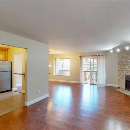 Image 3 - 14 Ingall Street, Stamford, CT 06902, USA - Condo for sale