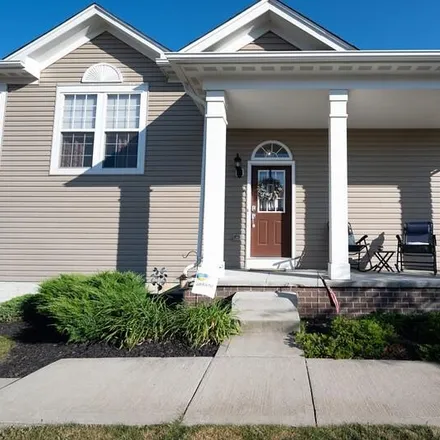 Buy this 3 bed townhouse on 962 Croghan Way in Copley Township, OH 44321