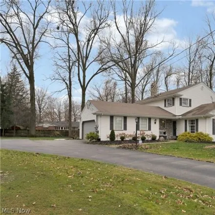 Image 2 - 567 Hickory Hollow Drive, Canfield, OH 44406, USA - House for sale