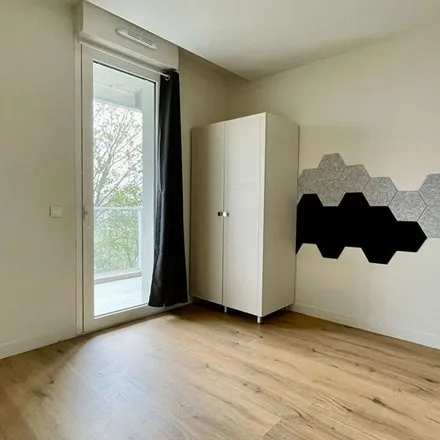 Rent this 3 bed apartment on 1517 Place de l'Hôtel de Ville in 76600 Le Havre, France