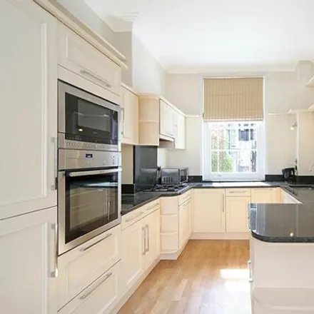 Image 2 - 17 Alderney Street, London, SW1V 4ES, United Kingdom - Townhouse for rent