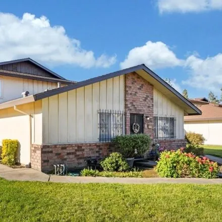 Buy this 2 bed condo on 2930 Peachtree Drive in Stockton, CA 95203