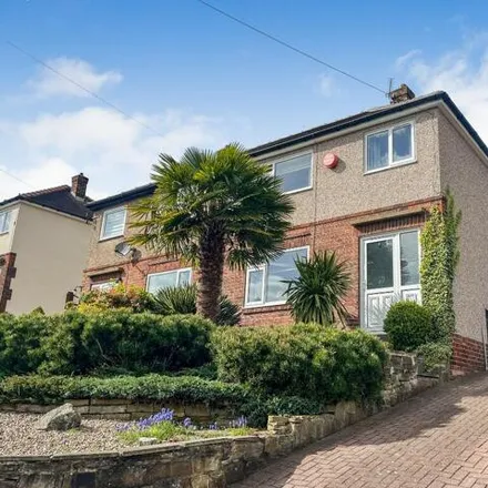 Buy this 3 bed duplex on Mountfield Road in Lascelles Hall, HD5 8RB