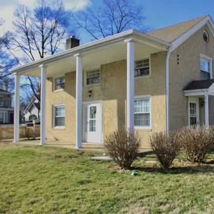 Buy this 3 bed house on 312 East Carey Street in Knightstown, Henry County