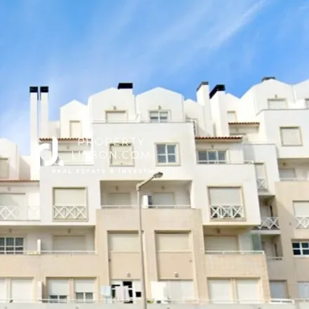 Image 1 - The Surfcastle, Avenida da Praia, 2520-101 Ferrel, Portugal - Apartment for sale