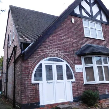 Rent this 5 bed duplex on Derby Road in Nottingham, NG9 2SF