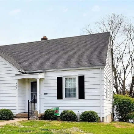 Buy this 4 bed house on 444 Rozier Street in Sainte Genevieve, MO 63670