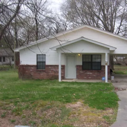 Buy this 3 bed house on 200 East Wolfe Street in Dumas, AR 71639