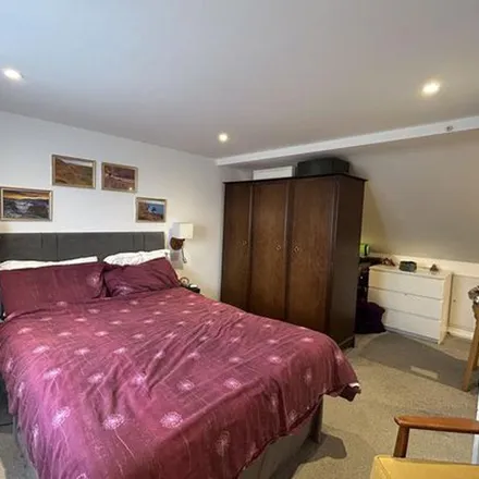Rent this 4 bed duplex on Kennington Road in Radley, OX14 2JP