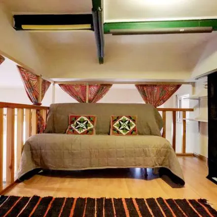 Rent this 2 bed apartment on Restaurante La Nobia in Calle del Salitre, 28012 Madrid