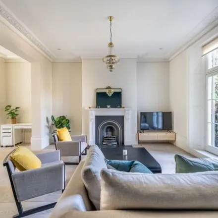 Rent this 1 bed apartment on 133-137 Westbourne Grove in London, W11 2SB