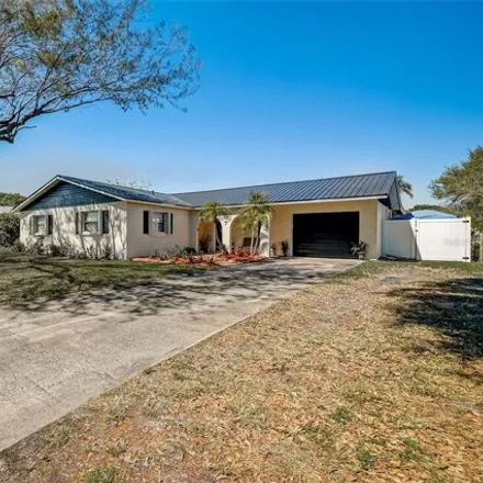 Buy this 4 bed house on 273 Sugarland Circle in Clewiston, Hendry County