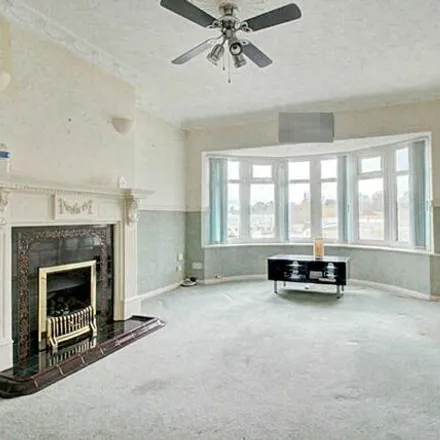 Image 2 - Carr Manor Walk, Leeds, LS17 5DN, United Kingdom - House for sale