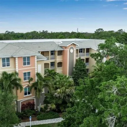 Buy this 3 bed condo on 5143 Manorwood Drive in Sarasota County, FL 34235