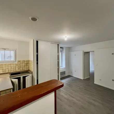 Rent this 2 bed apartment on Castelmoron sur lot - Place Eglise in Place de l'Église, 47260 Castelmoron-sur-Lot