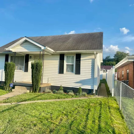 Buy this 3 bed house on 3933 Crane Avenue in Huntington, WV 25705