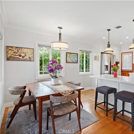 Image 4 - 7789 Wentworth Street, Los Angeles, CA 91042, USA - House for sale