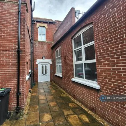Image 4 - Charles Dickens Birthplace Museum, 393 Old Commercial Road, Portsmouth, PO1 4QL, United Kingdom - Apartment for rent