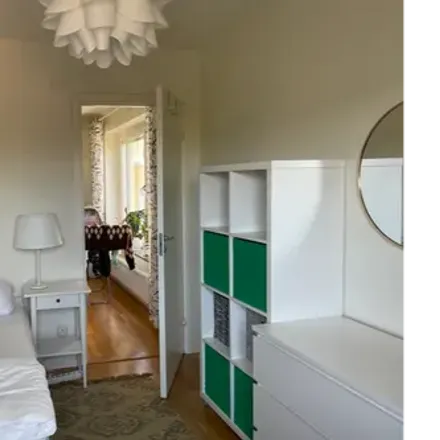 Rent this 1 bed room on Solnavägen 98b in 169 51 Solna, Sweden