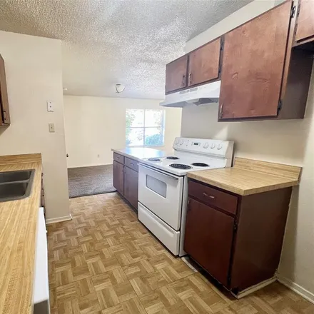 Image 5 - 104 Ramada Avenue, Joshua, Johnson County, TX 76058, USA - Duplex for rent